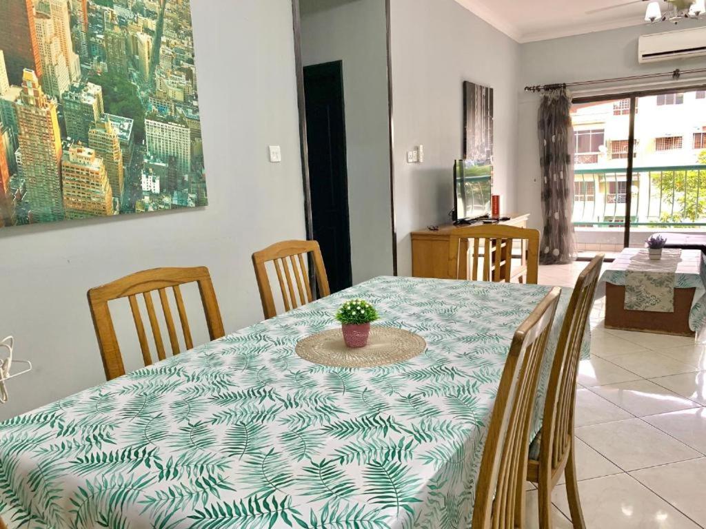 Marina Court Vacation Home 3 Bedrooms - Kota Kinabalu Ngoại thất bức ảnh