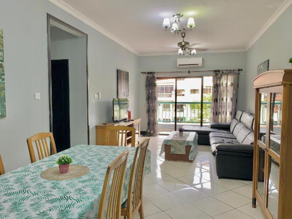 Marina Court Vacation Home 3 Bedrooms - Kota Kinabalu Ngoại thất bức ảnh