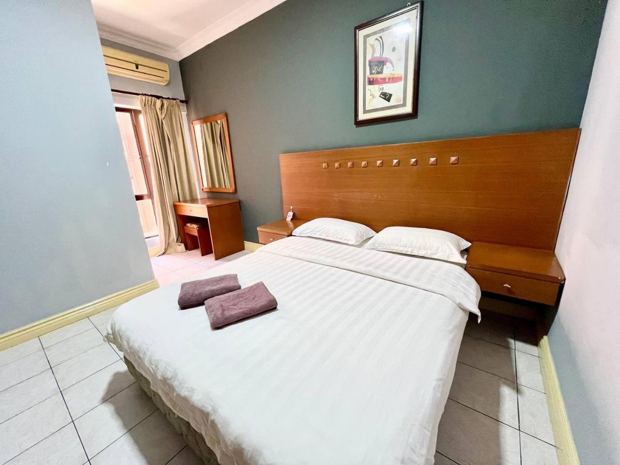 Marina Court Vacation Home 3 Bedrooms - Kota Kinabalu Ngoại thất bức ảnh