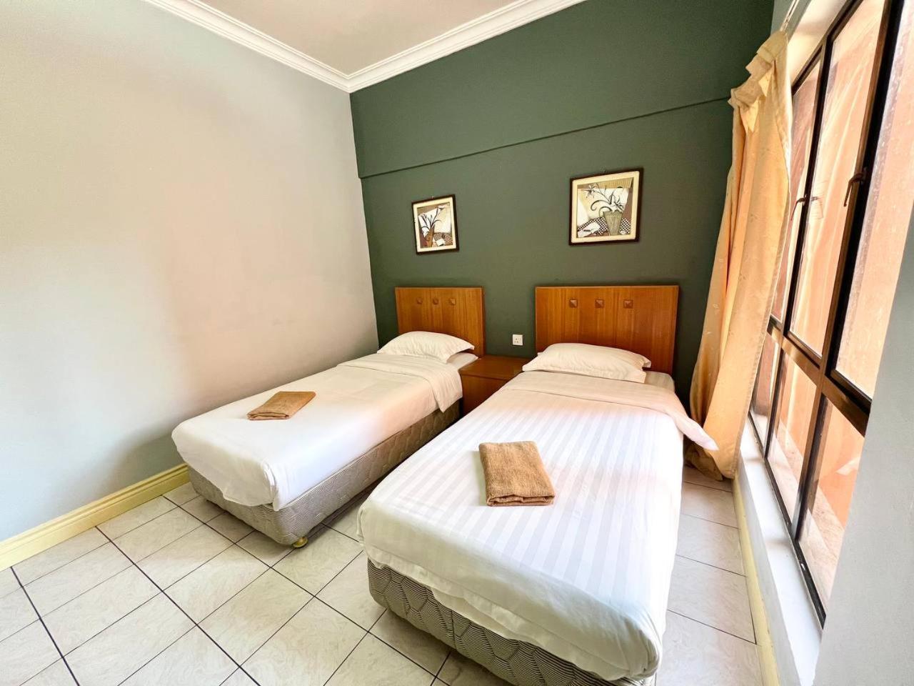 Marina Court Vacation Home 3 Bedrooms - Kota Kinabalu Ngoại thất bức ảnh