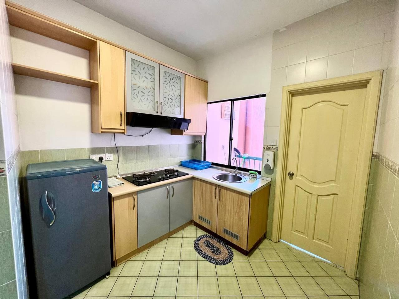 Marina Court Vacation Home 3 Bedrooms - Kota Kinabalu Ngoại thất bức ảnh